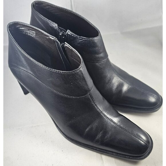 Vintage Elienne Aigner Women’s Black Leather Ankle Booties Size 7.5 - Picture 3 of 12